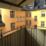 Balkongskydd + FA42 från sidan